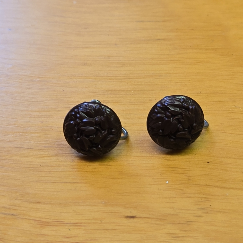 Vintage clip on earrings